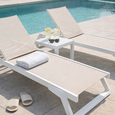 Комплект 2 шезлонга Siesta Tropic + Стол Siesta Ocean Side Table - White Taupe2