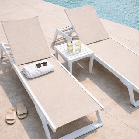 Комплект 2 шезлонга Siesta Tropic + Стол Siesta Ocean Side Table - White Taupe1